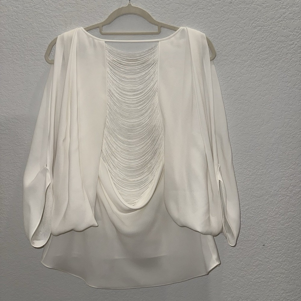 BCBG Maxazria Women's Sz M Sexy‎ Blouse White Kyleigh Fringeback Slitsleeve Top - Picture 13 of 16